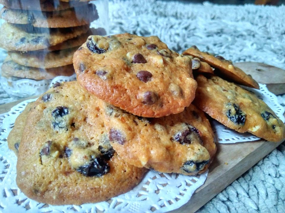 cemilan hari ini Vanilla Chocochip Cookies by Natasha Setiawan 1