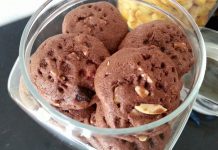 Chocolate Chocochips Almond Cookies by Susianne Flo S