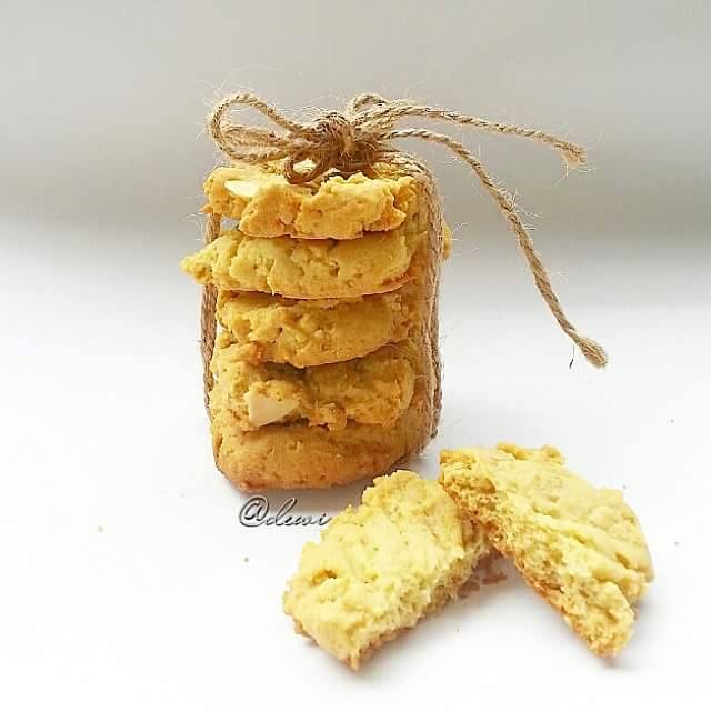 Almond Oatmeal Cookies by Dewi Ratnawati - langsungenak.com