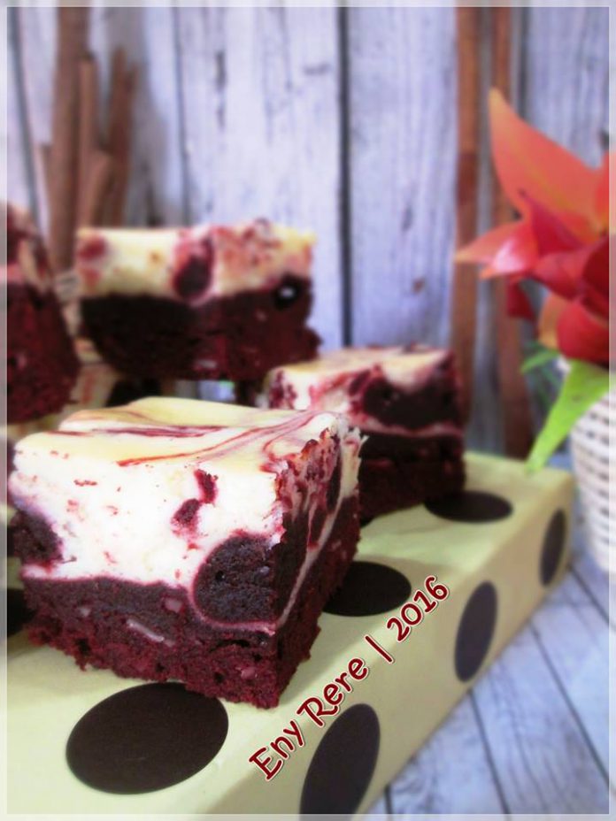 Red Velvet Brownies by Eny Rere