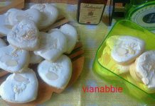 Almond and Cheese Button Cookies by Vian Ninethynine Blues