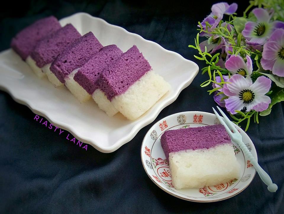 Bolu Kukus Taro Lapis Ketan by Riasty Lana Bolu Kukus Taro Lapis Ketan by Riasty Lana