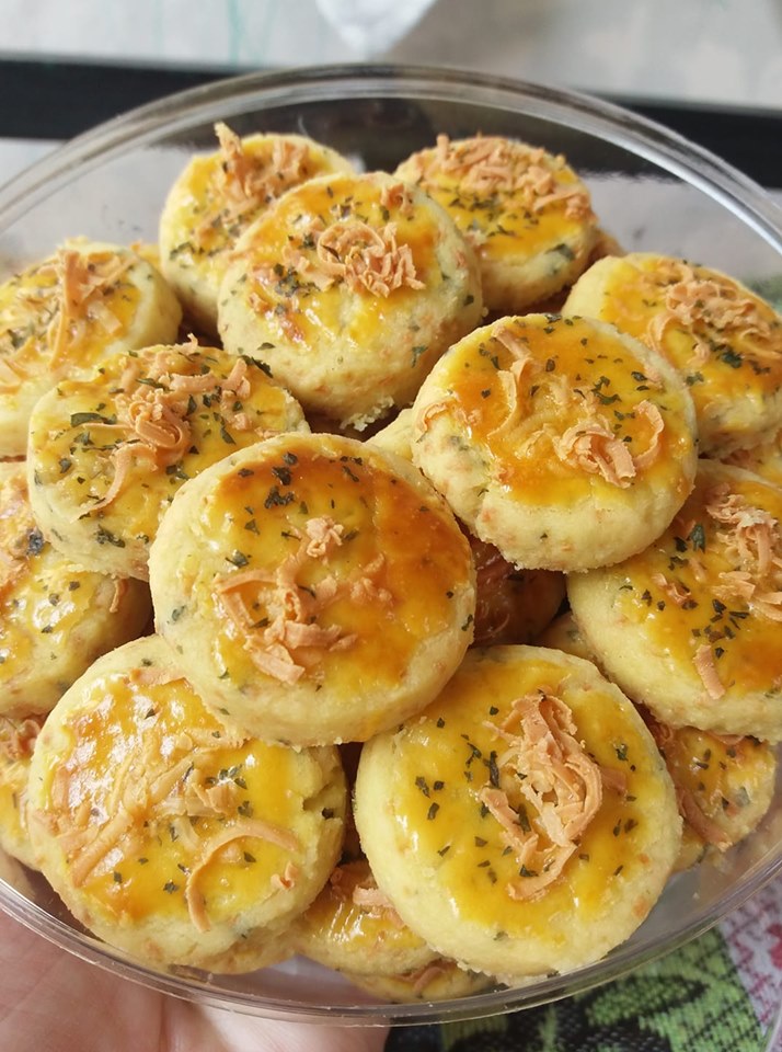 Garlic Cookies by Efi Yupitasari