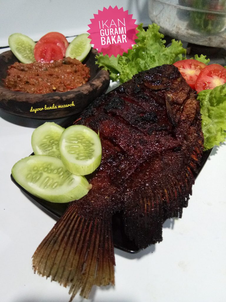 IKAN GURAMI BAKAR by Bunda Muzaroh